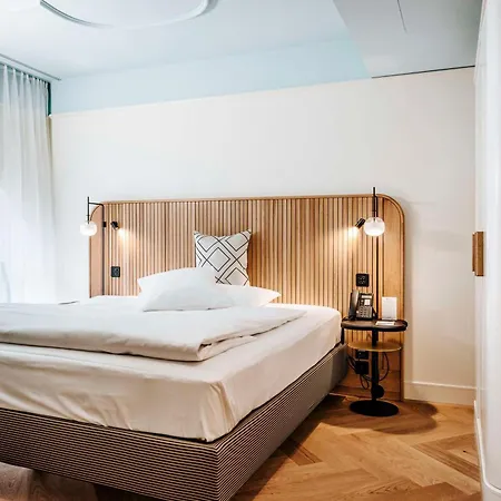 Western Otel 4*