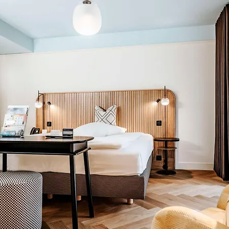 Western Hotel 4*