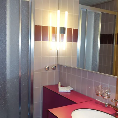 Western Hotel 4*